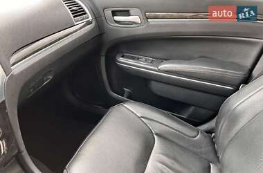 Седан Chrysler 300C 2017 в 