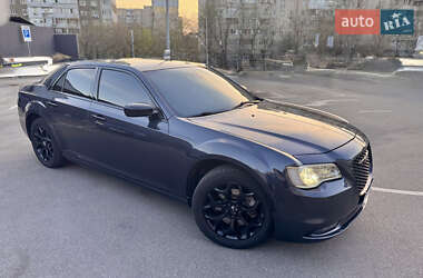 Седан Chrysler 300C 2017 в 