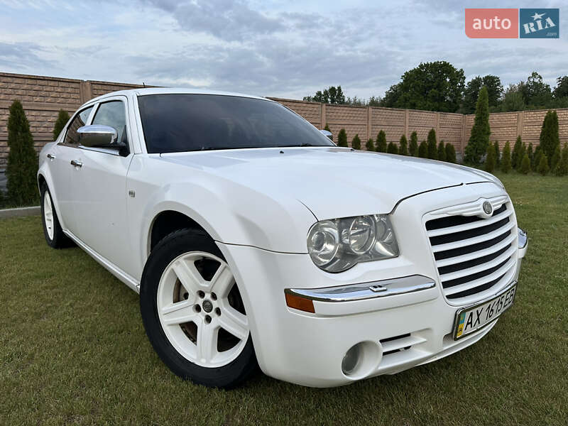 Седан Chrysler 300C 2008 в 
