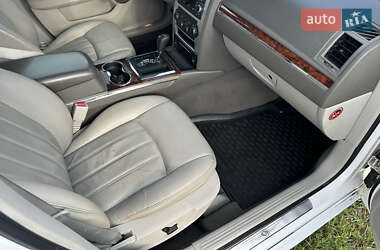 Седан Chrysler 300C 2008 в 