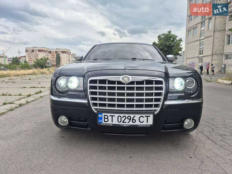 Седан Chrysler 300C 2005 в Херсоне