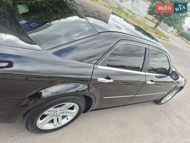 Седан Chrysler 300C 2005 в Херсоне