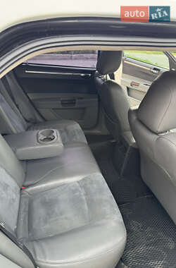 Седан Chrysler 300C 2004 в 