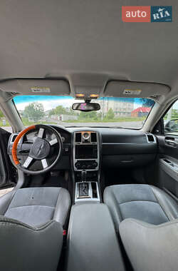 Седан Chrysler 300C 2004 в 