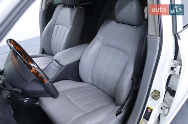Седан Chrysler 300C 2005 в 