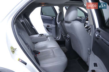 Седан Chrysler 300C 2005 в 