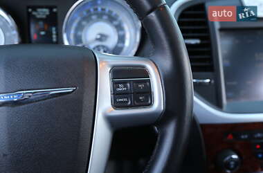 Седан Chrysler 300C 2013 в 