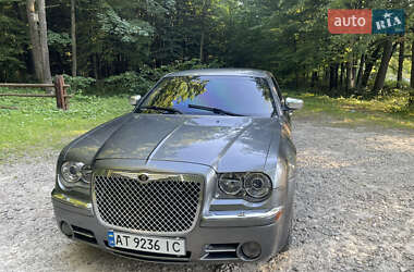 Седан Chrysler 300C 2006 в Долине