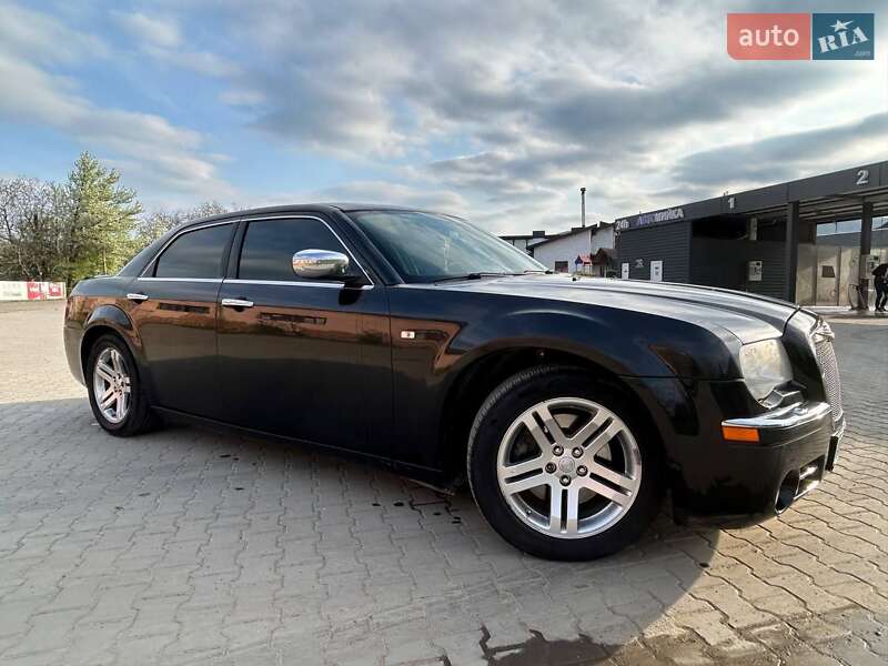Седан Chrysler 300C 2005 в Ивано-Франковске