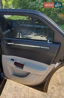 Седан Chrysler 300C 2005 в 