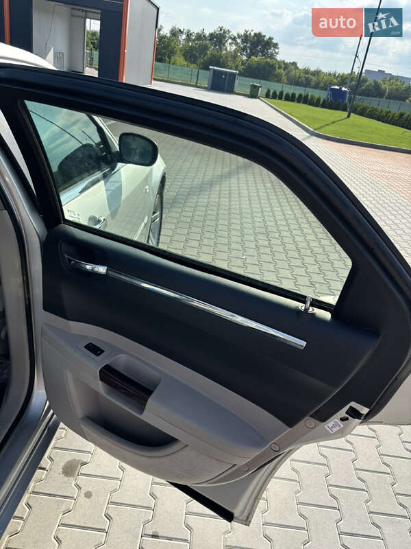Седан Chrysler 300C 2005 в Вінниці