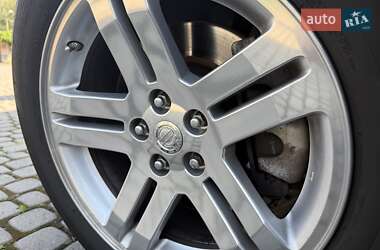 Седан Chrysler 300C 2006 в 