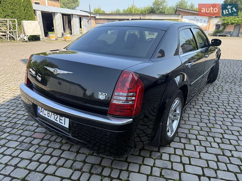 Седан Chrysler 300C 2006 в Шептицькому