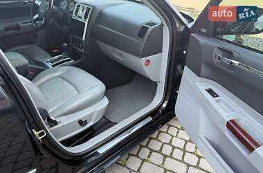 Седан Chrysler 300C 2006 в 