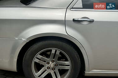 Седан Chrysler 300C 2008 в 