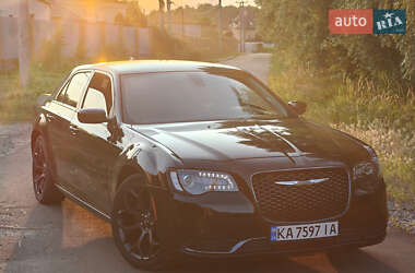 Седан Chrysler 300C 2019 в Києві