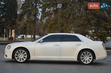 Седан Chrysler 300C 2014 в Києві