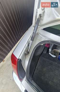 Седан Chrysler 300C 2005 в 