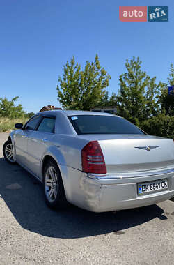 Седан Chrysler 300C 2005 в 