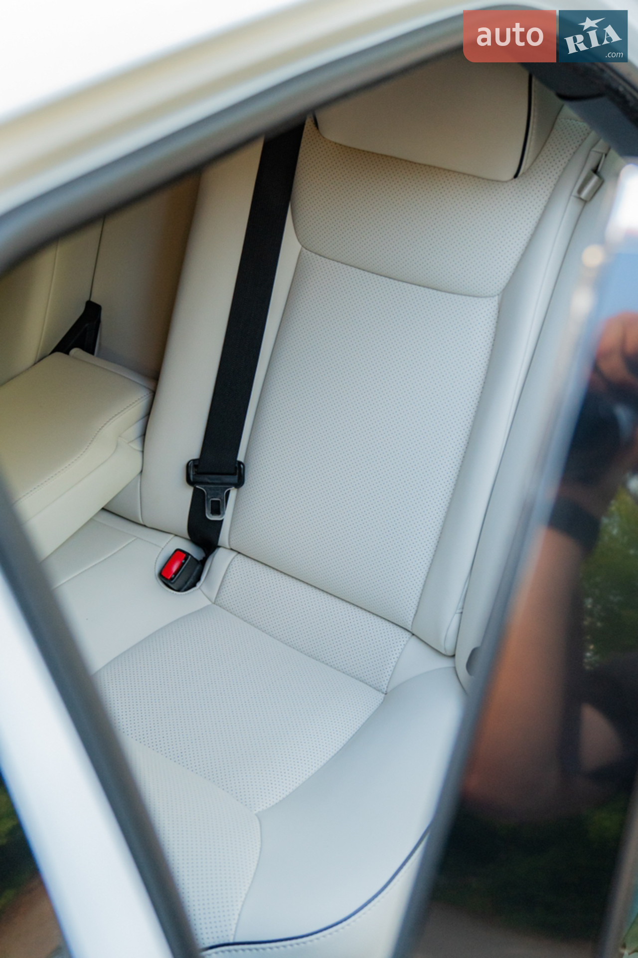 2014 Chrysler 300C - мініатюра 34