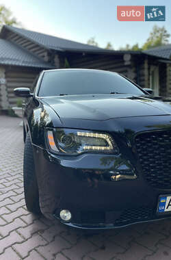 Седан Chrysler 300C 2013 в 