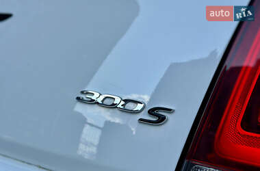 Седан Chrysler 300C 2015 в 