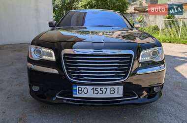 Седан Chrysler 300C 2012 в Тернополе