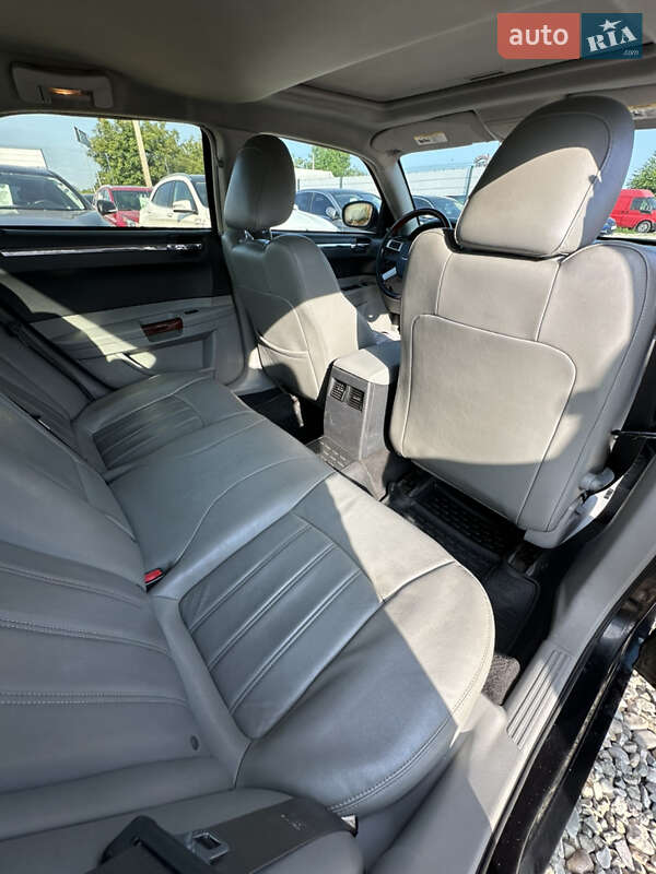 Седан Chrysler 300C 2007 в Ивано-Франковске