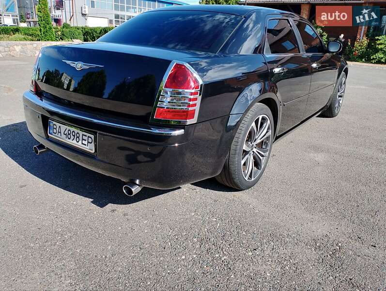 Седан Chrysler 300C 2005 в Кропивницком