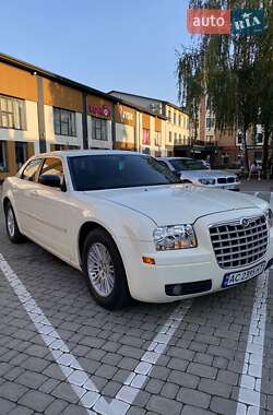 Седан Chrysler 300C 2008 в Коломые