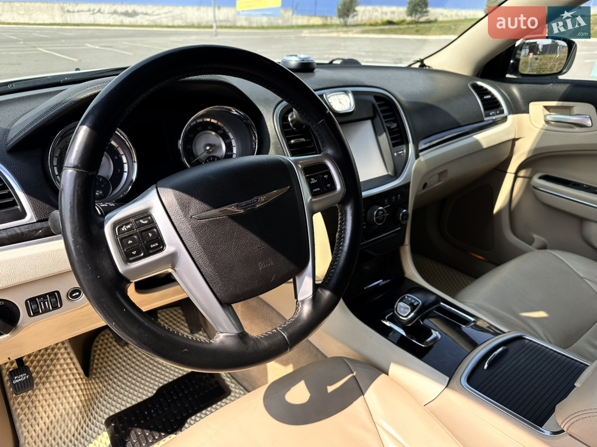 2014 Chrysler 300C - мініатюра 12