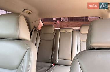 Седан Chrysler 300C 2014 в 