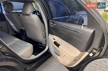 Седан Chrysler 300C 2005 в 