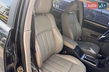 Седан Chrysler 300C 2005 в 