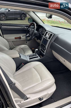 Седан Chrysler 300C 2006 в 