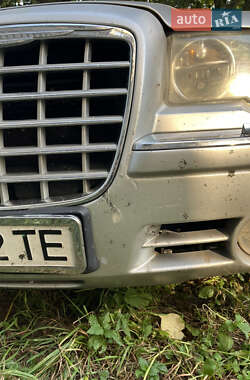 Седан Chrysler 300C 2005 в 