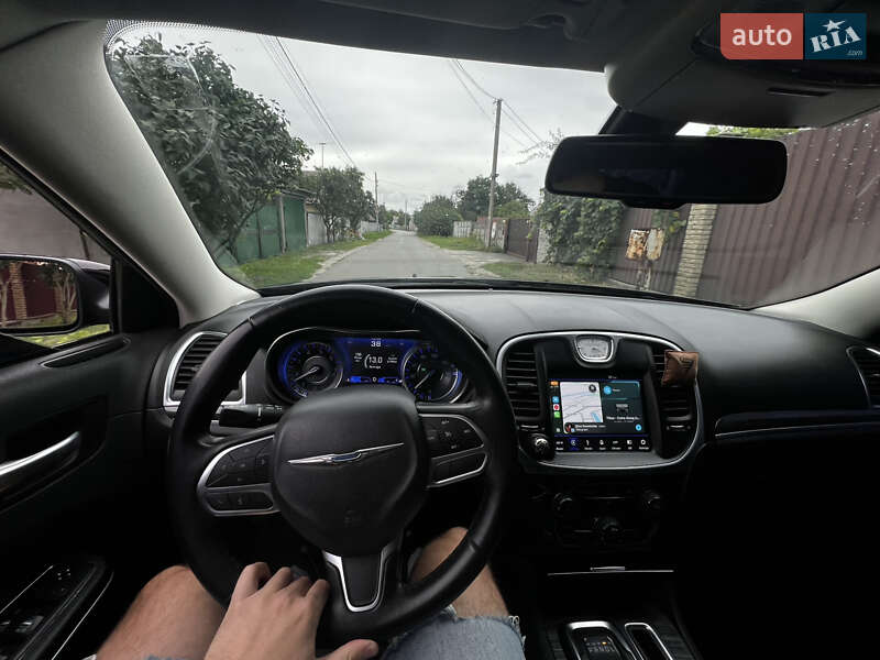 Седан Chrysler 300C 2019 в Киеве фото 11 Седан Chrysler 300C 2019 в Киеве