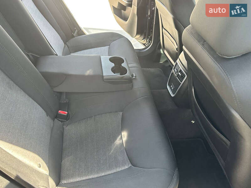 Седан Chrysler 300C 2018 в Киеве фото 4 Седан Chrysler 300C 2018 в Киеве