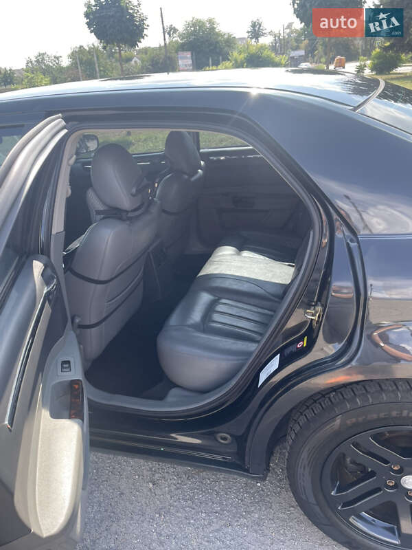 Седан Chrysler 300C 2004 в Сквире