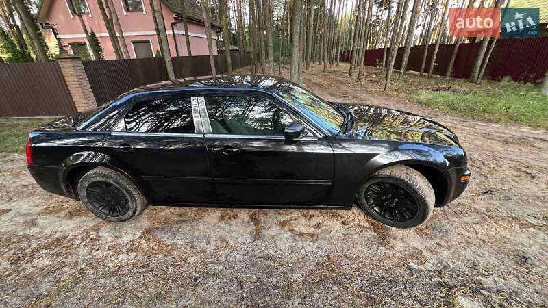 Седан Chrysler 300C 2006 в Луцьку