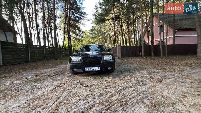 Седан Chrysler 300C 2006 в Луцьку