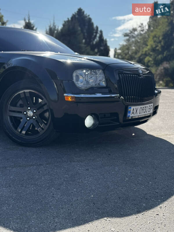 Седан Chrysler 300C 2008 в Харкові