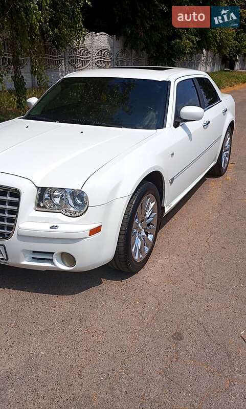 Седан Chrysler 300C 2005 в 