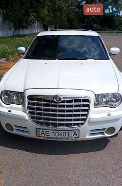 Седан Chrysler 300C 2005 в 