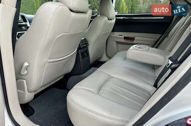 Седан Chrysler 300C 2005 в 