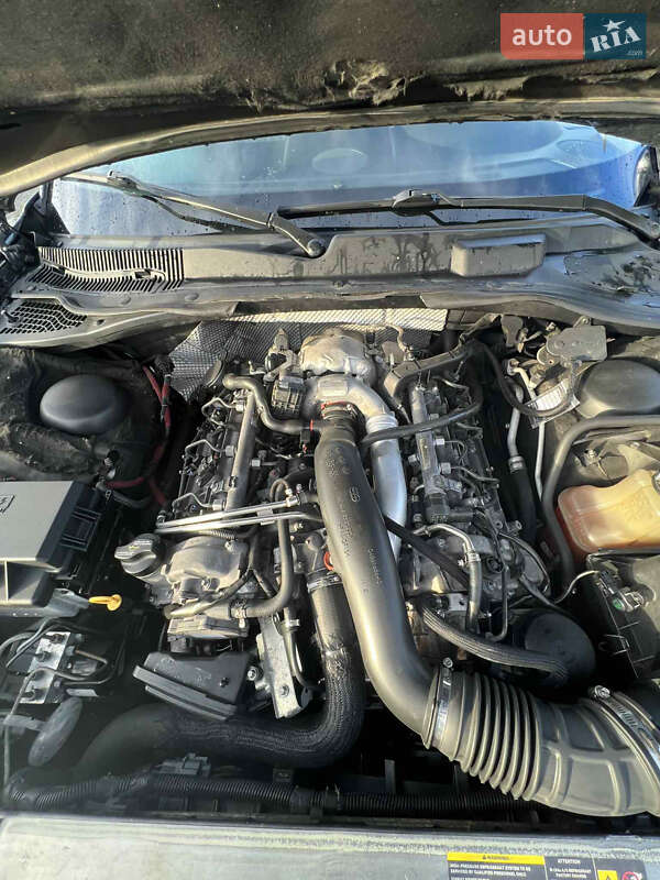 Седан Chrysler 300C 2006 в Бродах