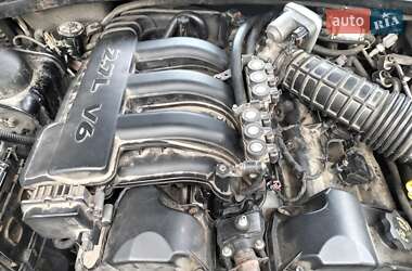 Седан Chrysler 300C 2005 в 