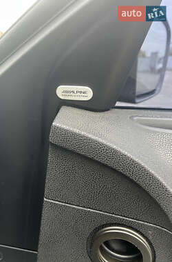 Седан Chrysler 300C 2012 в 