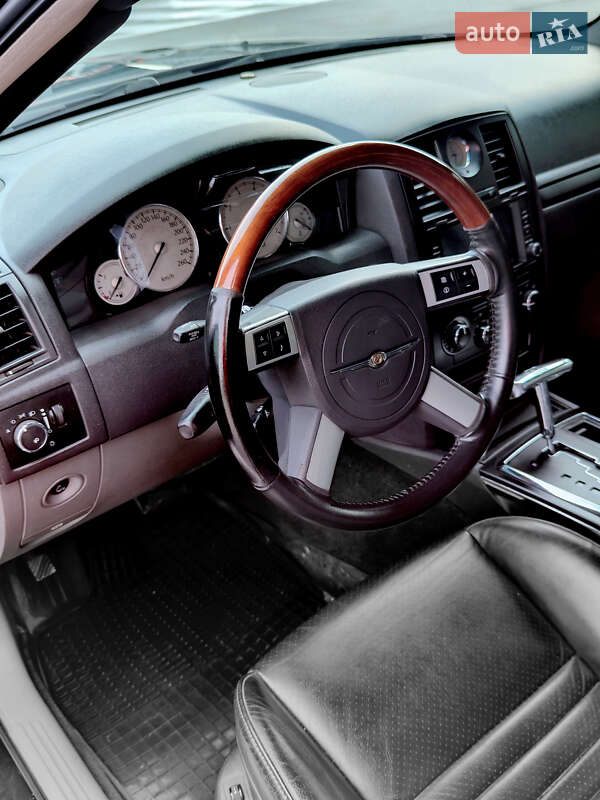 Седан Chrysler 300C 2004 в Києві фото 14 Седан Chrysler 300C 2004 в Києві