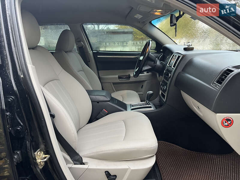 Седан Chrysler 300C 2006 в Києві фото 10 Седан Chrysler 300C 2006 в Києві
